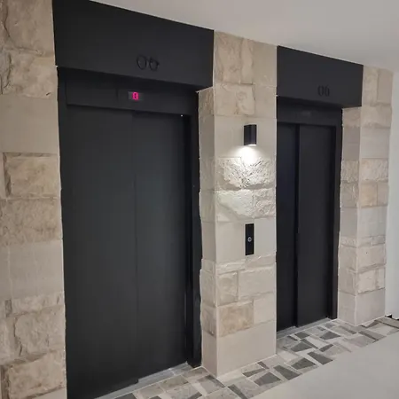 Blue Sky - Free Garage Sarajevo