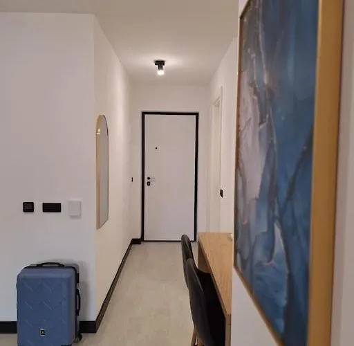 Blue Sky - Free Garage Sarajevo